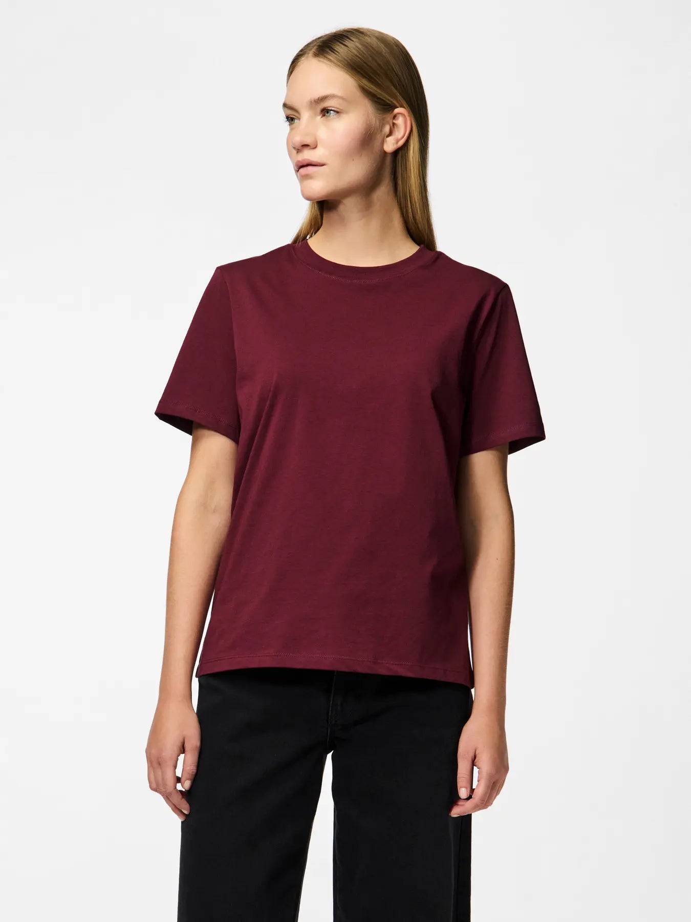 PCRIA SS SOLID TEE TAWNY PORT