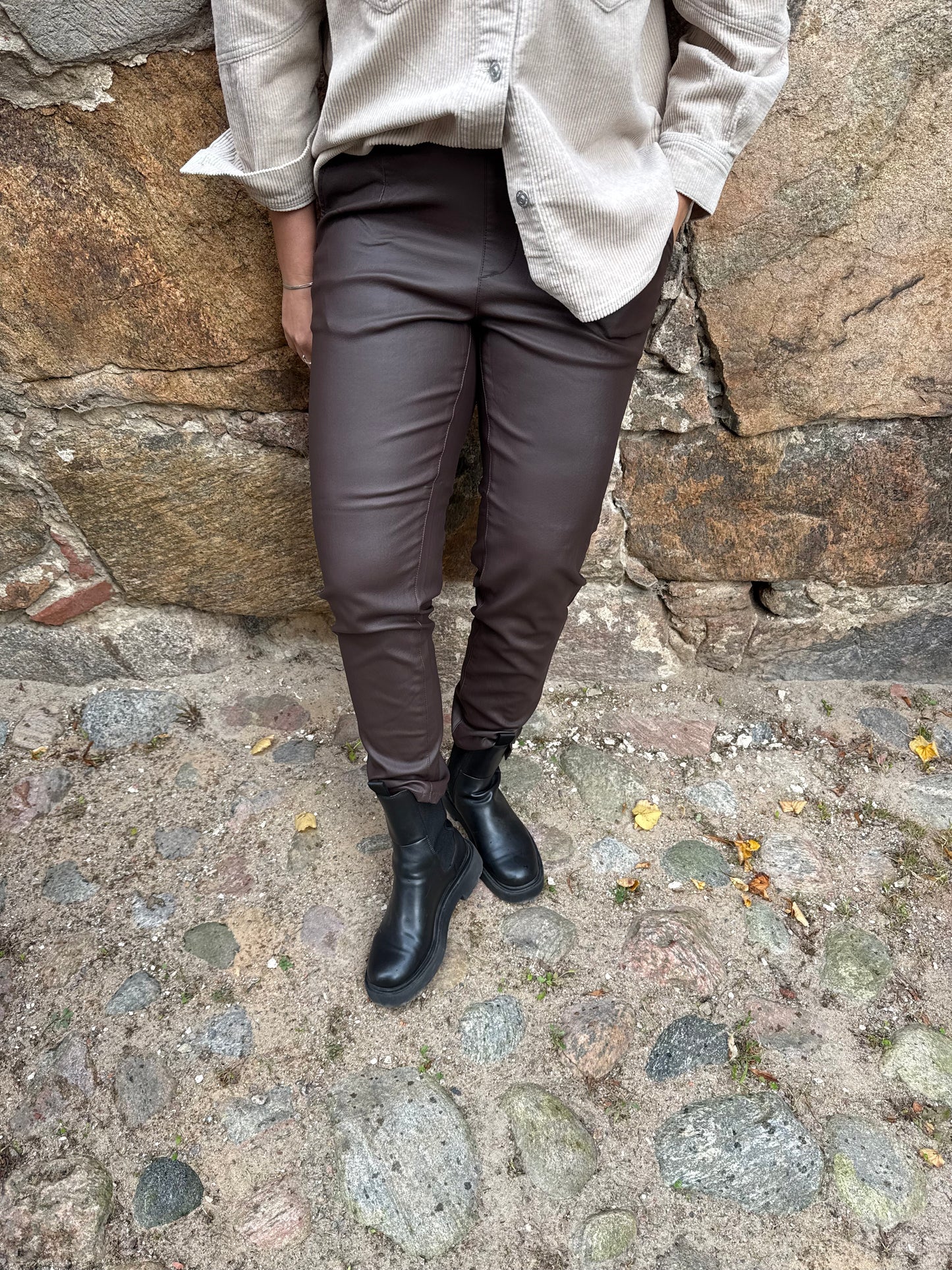 OBJBELLE LISA COATED SEAL BROWN