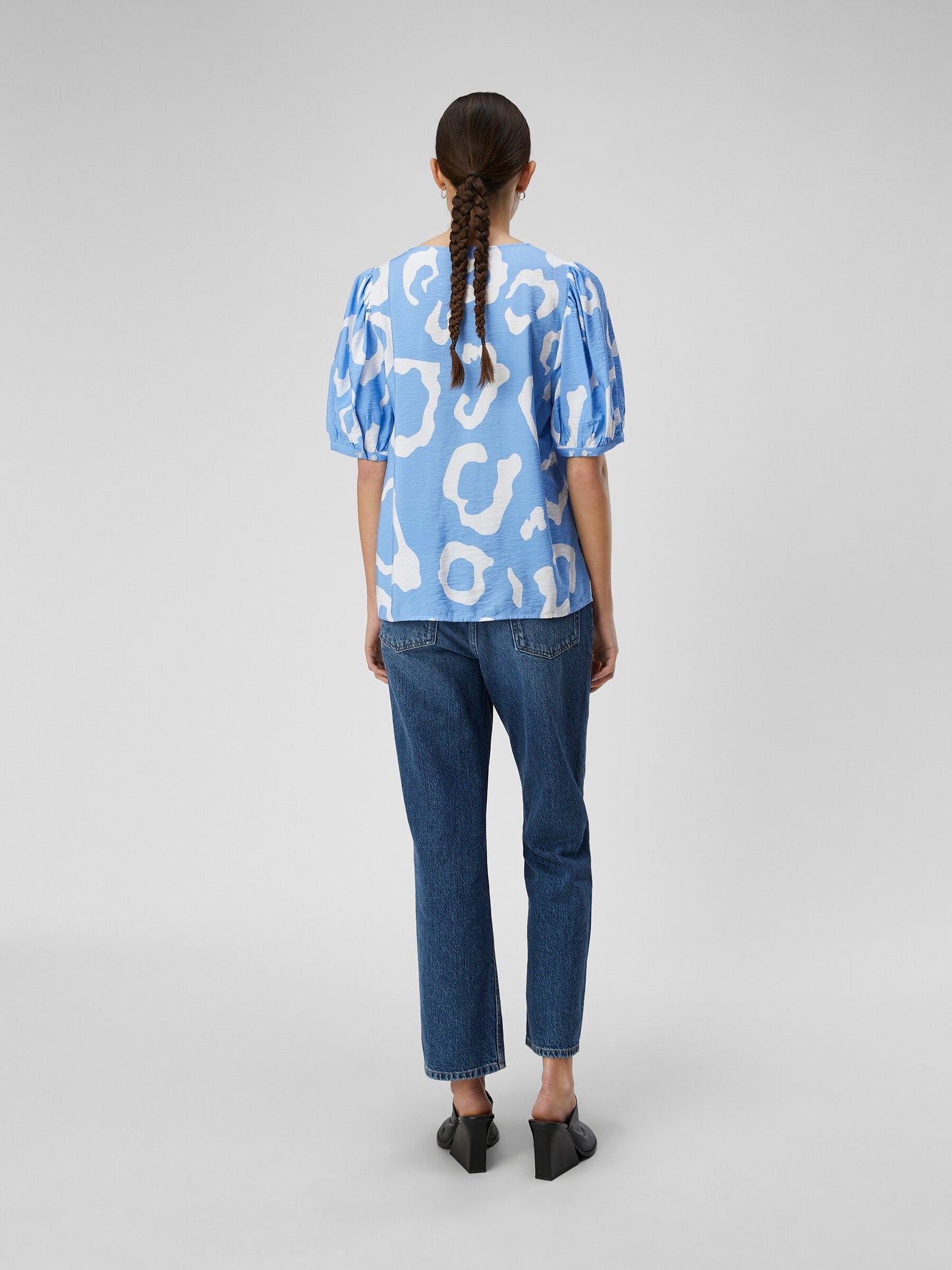 OBJJACIRA S/S V-NECK TOP