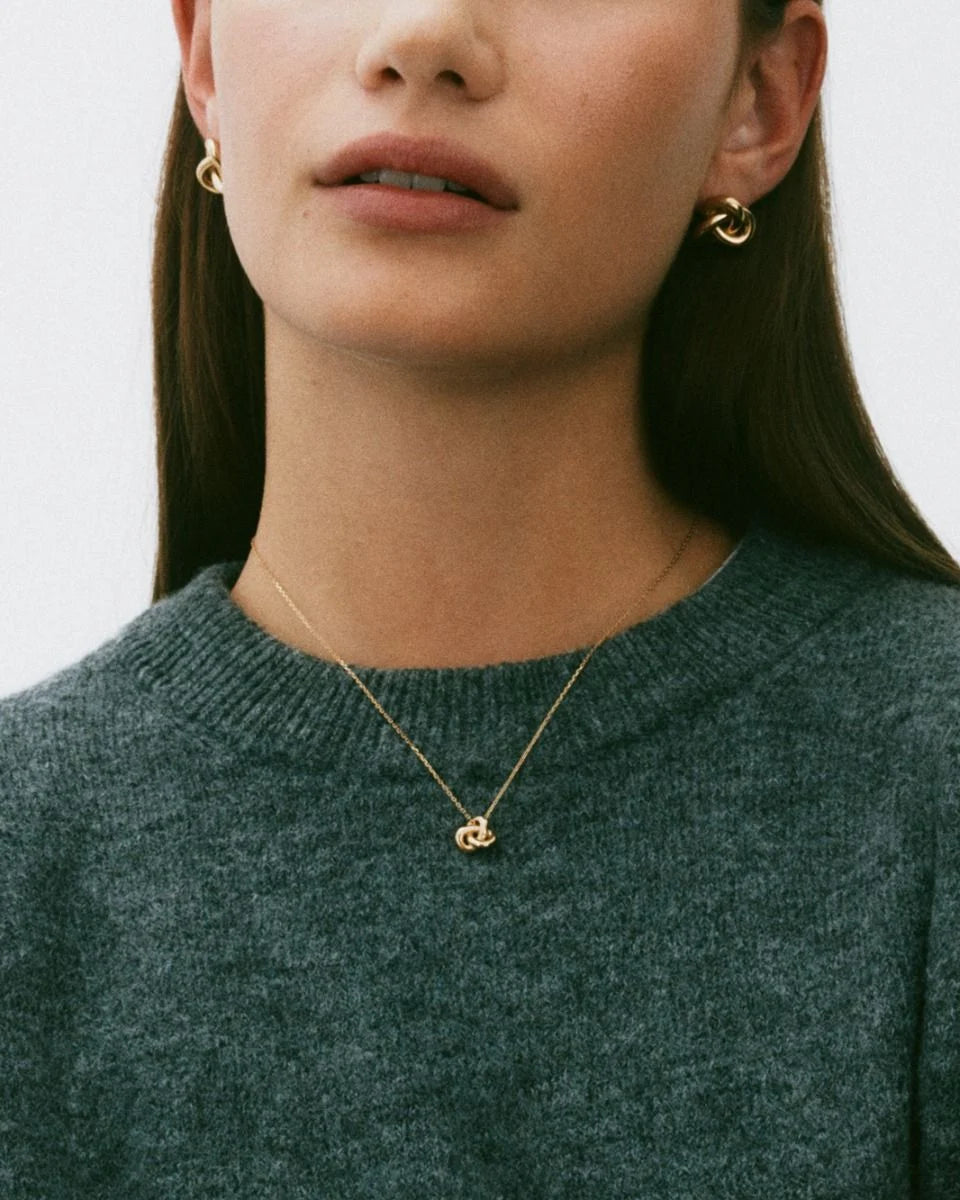 Infinity Knot Necklace S