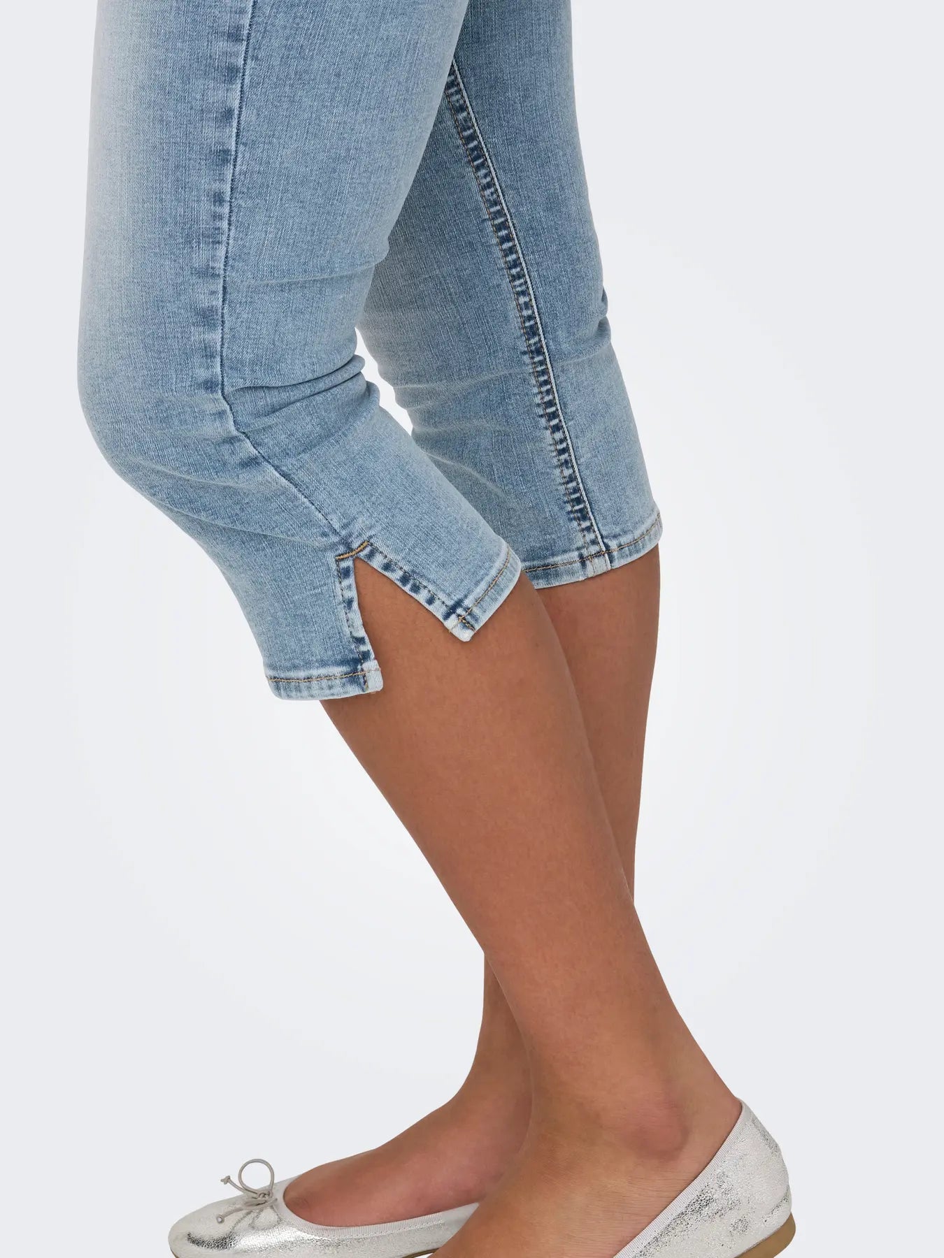 ONLBLUSH MW SLIT CAPRI