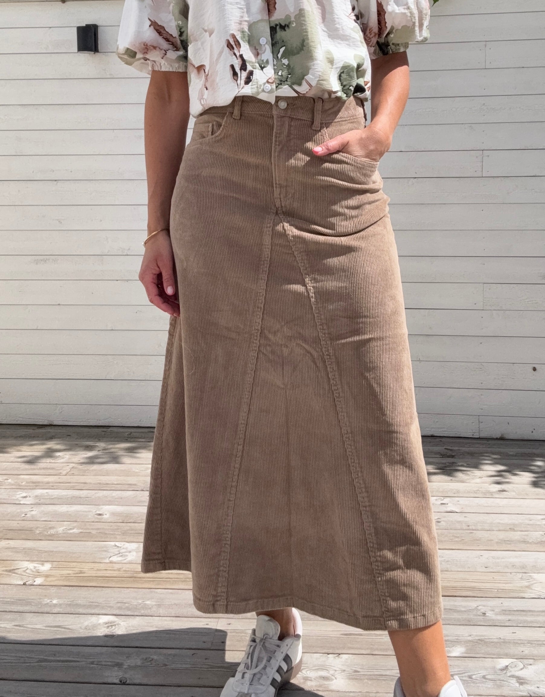 VMGINA HR CALF CORD SKIRT