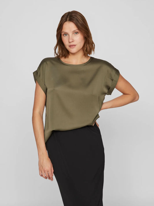 VIELLETTE S/S SATIN TOP DUSTY OLIVE