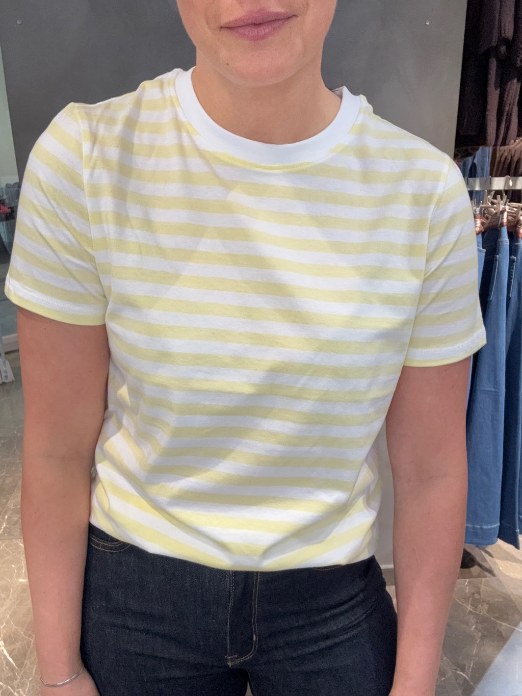 PCRIA SS TEE STRIPES FRENCH VANILLA