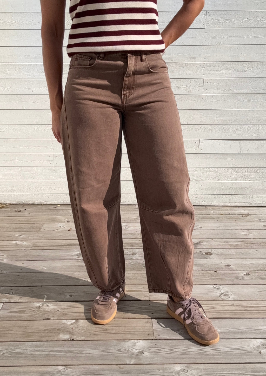 FIORA BARREL- BROWN WASH