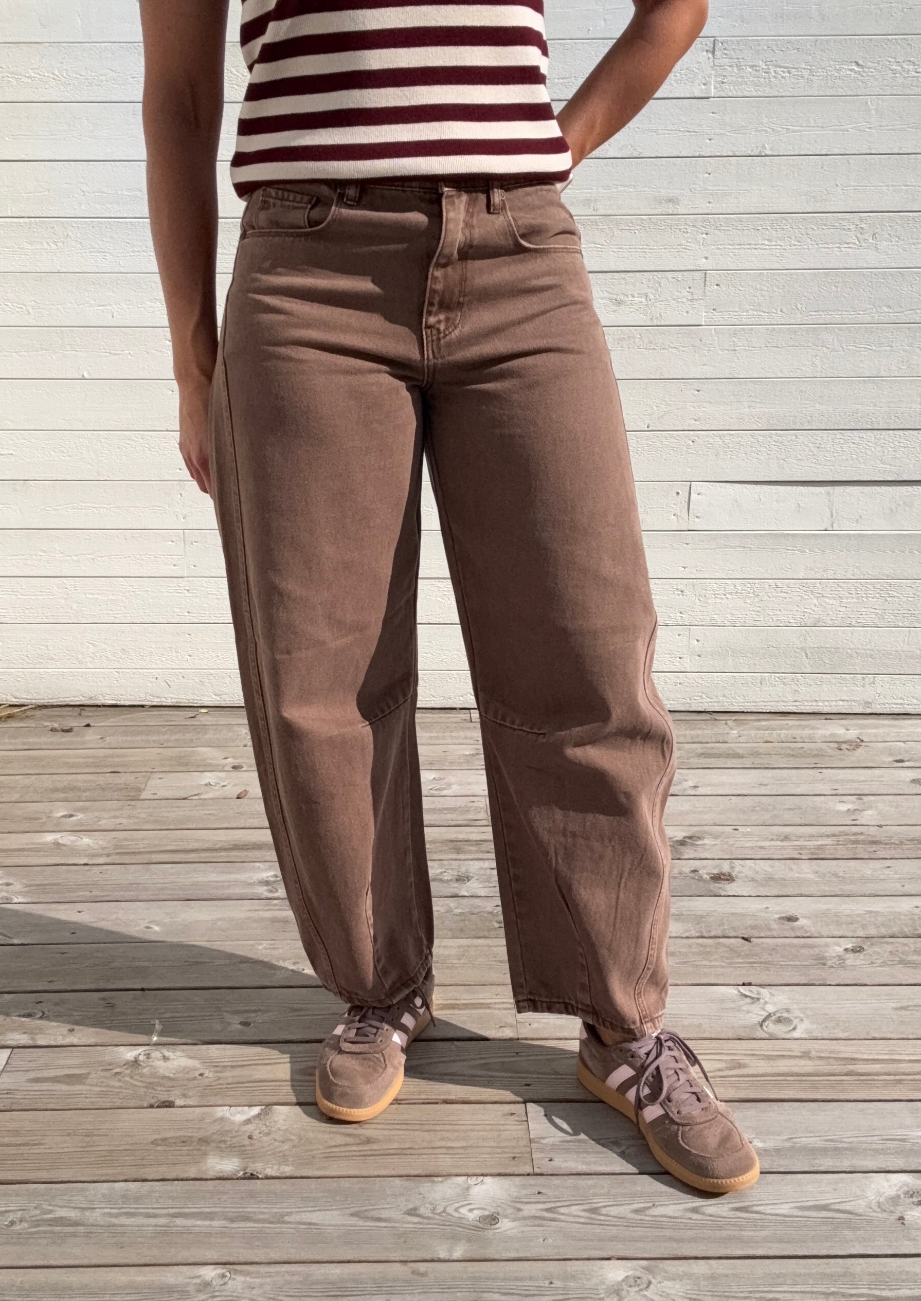 FIORA BARREL- BROWN WASH