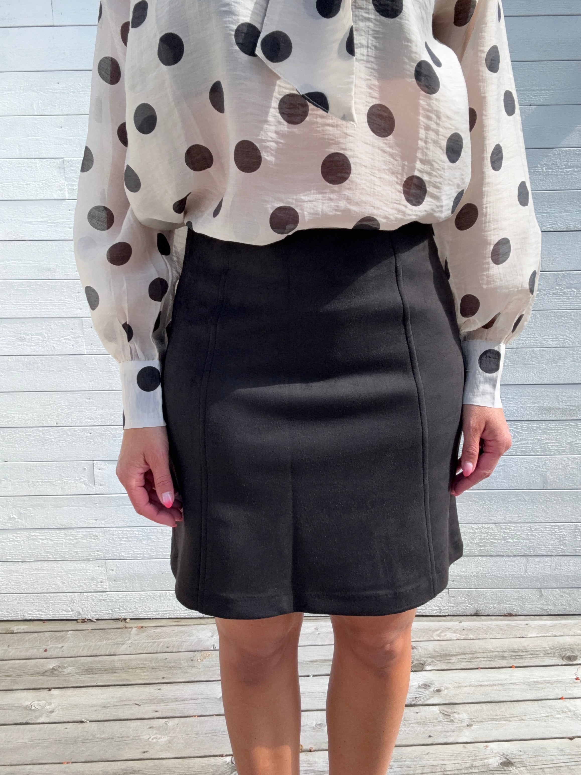 VMDONNAHAZEL HW ABOVE KNEE SKIRT- BLACK
