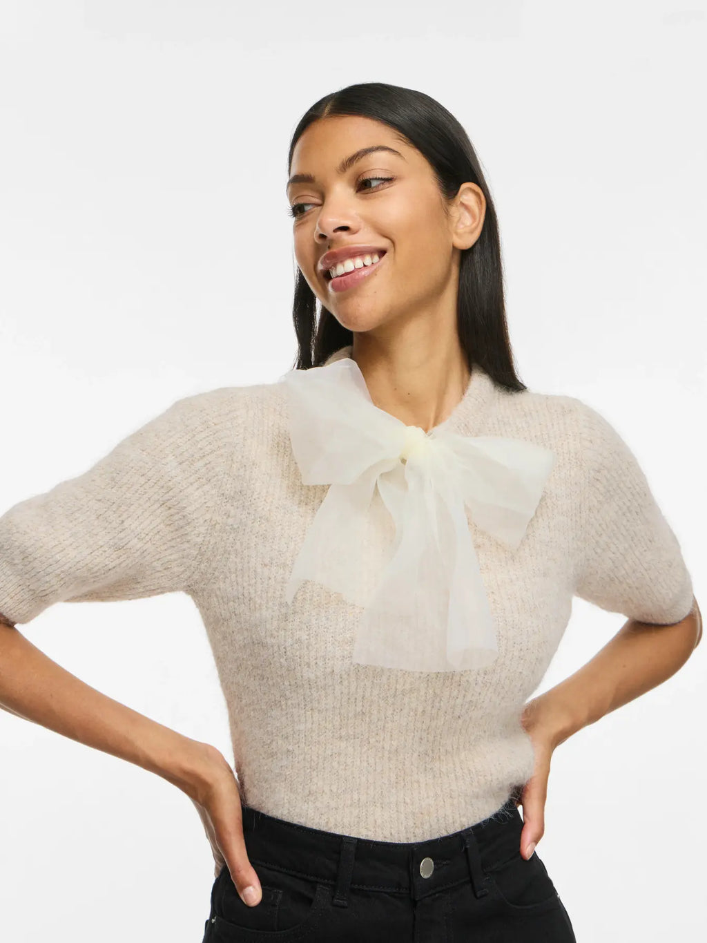 VIITZA O-NECK 2/4 BOW KNIT TOP BEIGE