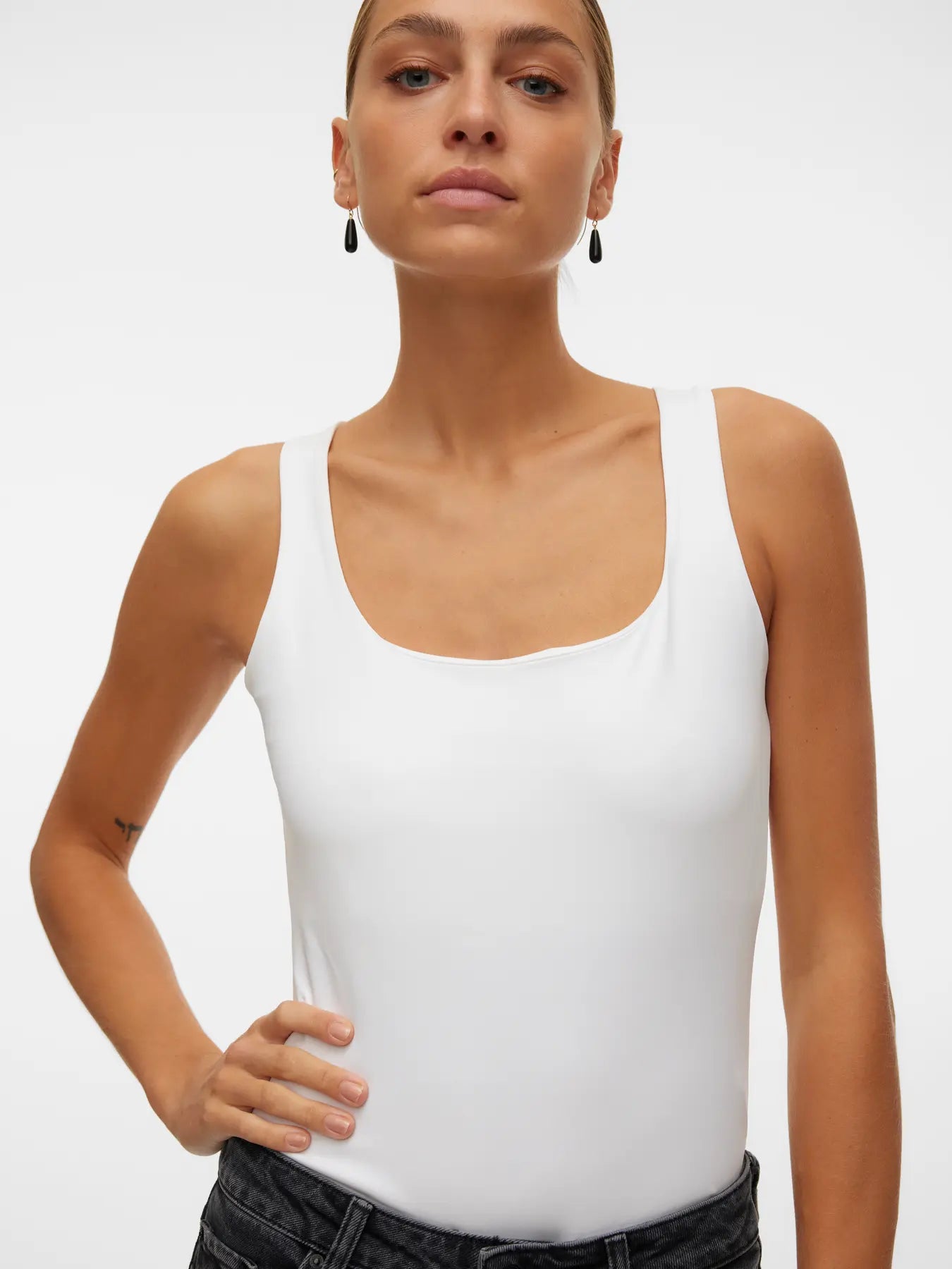 VMMILLION SL SQUARE TOP 2-WAY WHITE