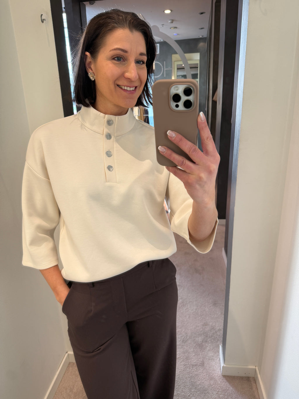 VISIFFI HIGH NECK 3/4 BUTTON TOP