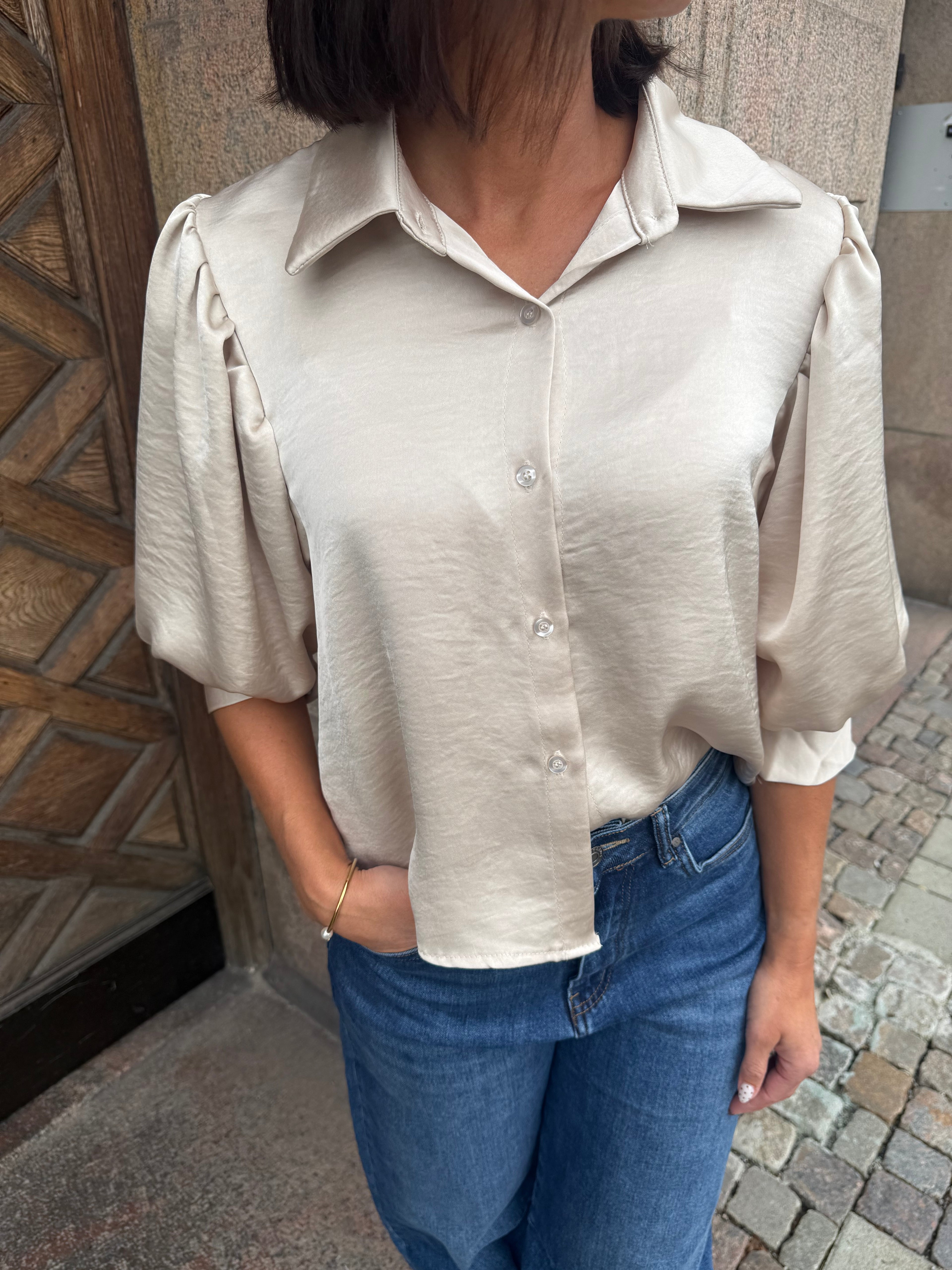 JULIE-Satin silk effect shirt with puffed sleeves- Champagne 91820