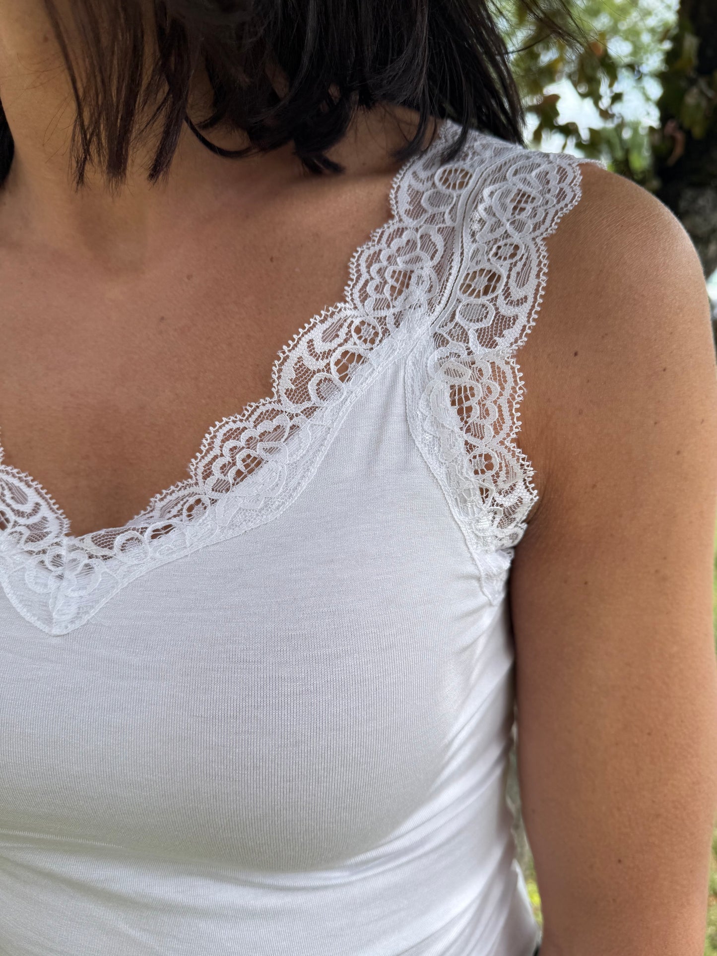 PCBARBERA LACE TOP BRIGHT WHITE