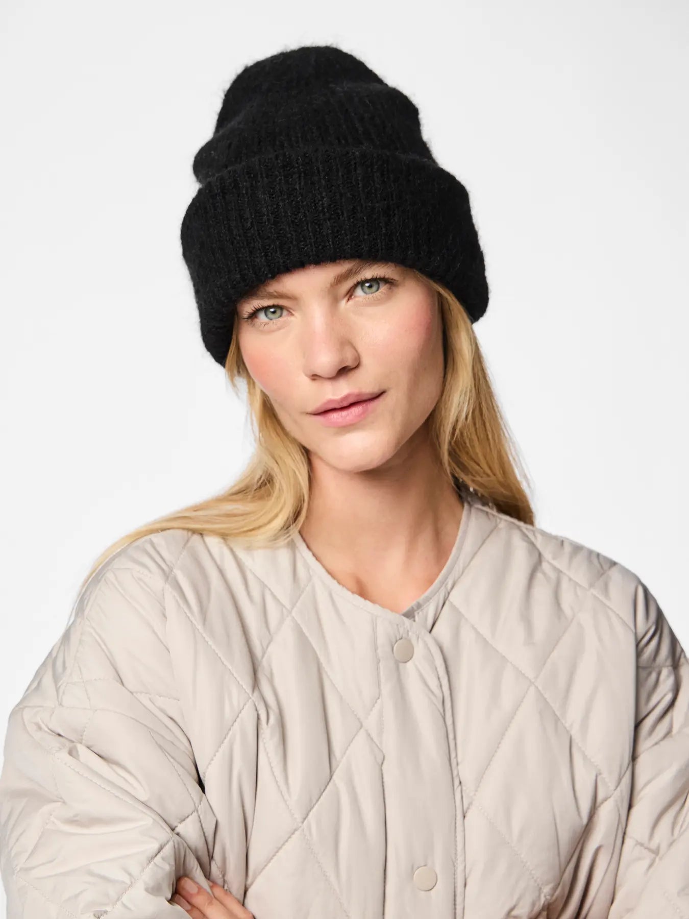 PCBERA ALPACA BLEND HOOD BLACK