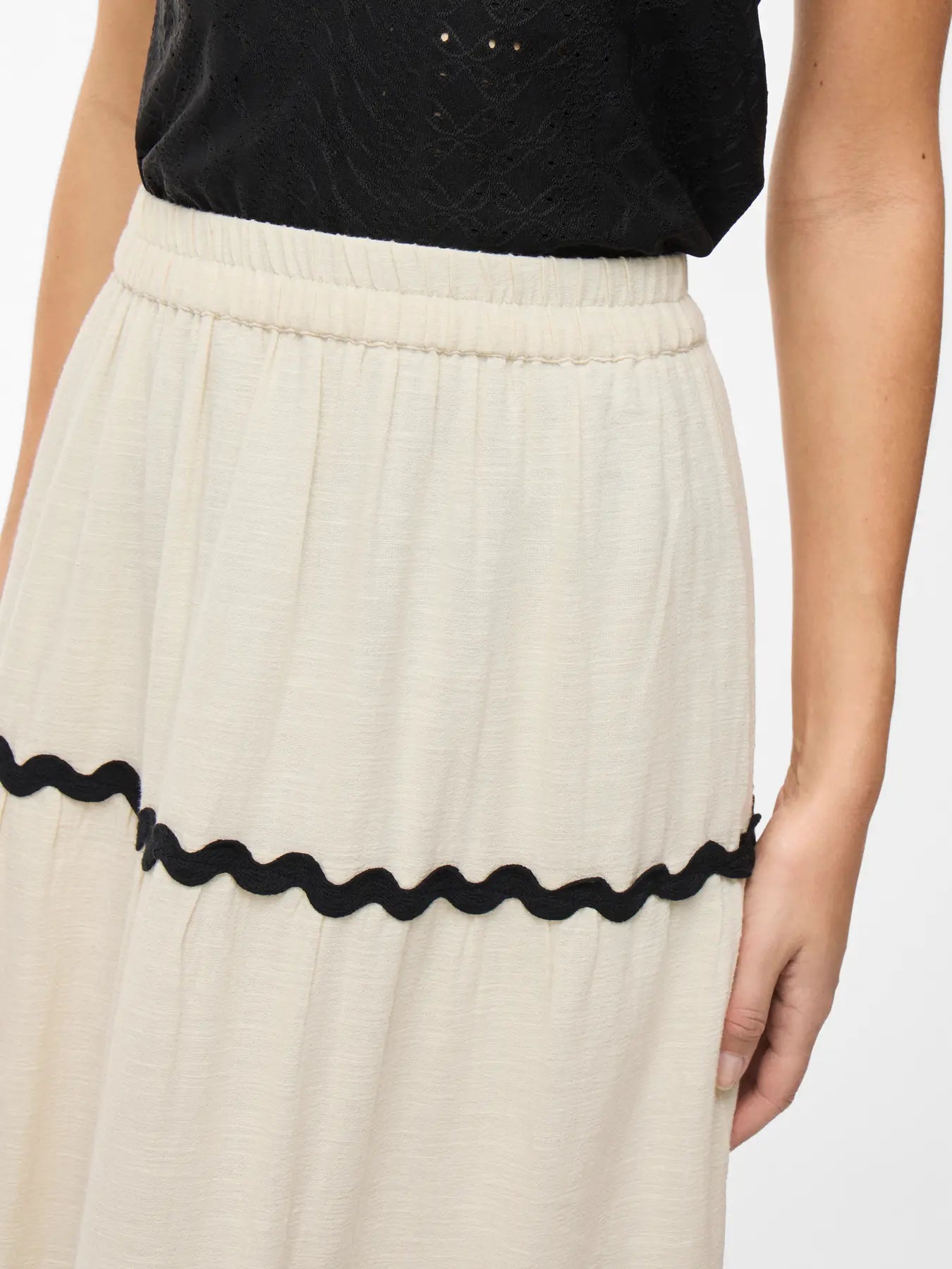 VIMANDA WAVY HW MAXI SKIRT