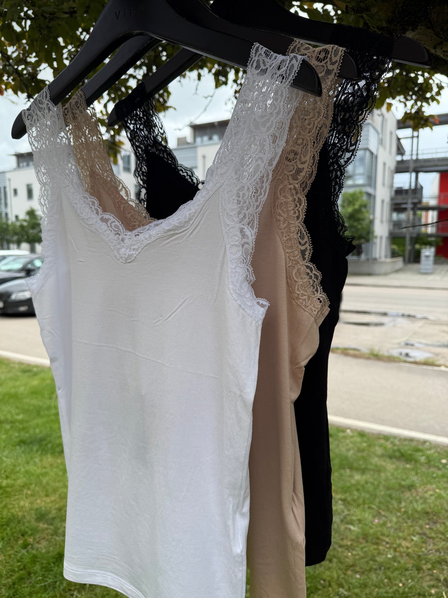 PCBARBERA LACE TOP BRIGHT WHITE