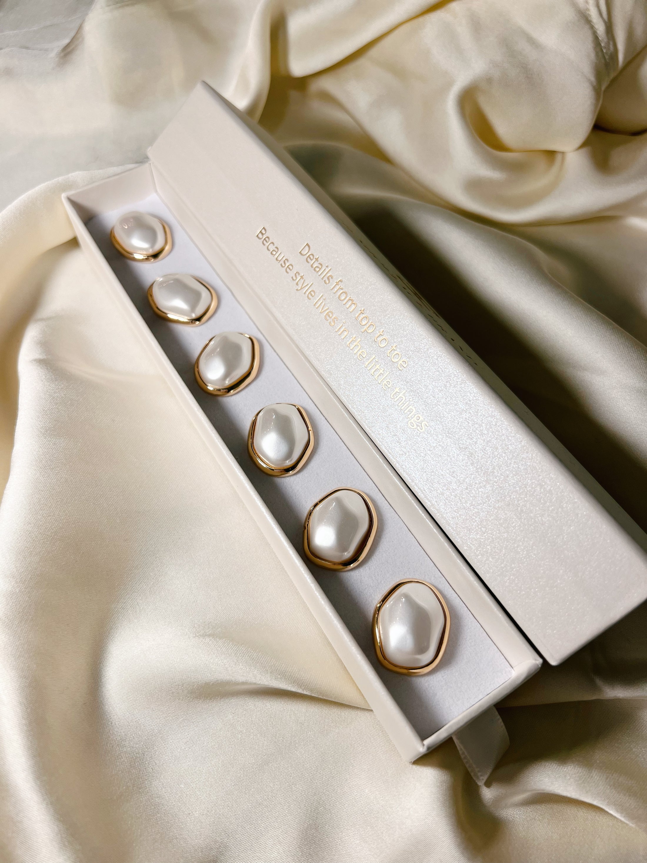 ANDREA – ASYMMETRIC PEARL BUTTON CHARM GOLD- 2 PACK