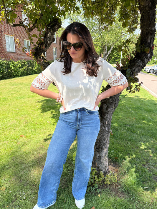 VICARMENA O-NECK 2/4 TOP