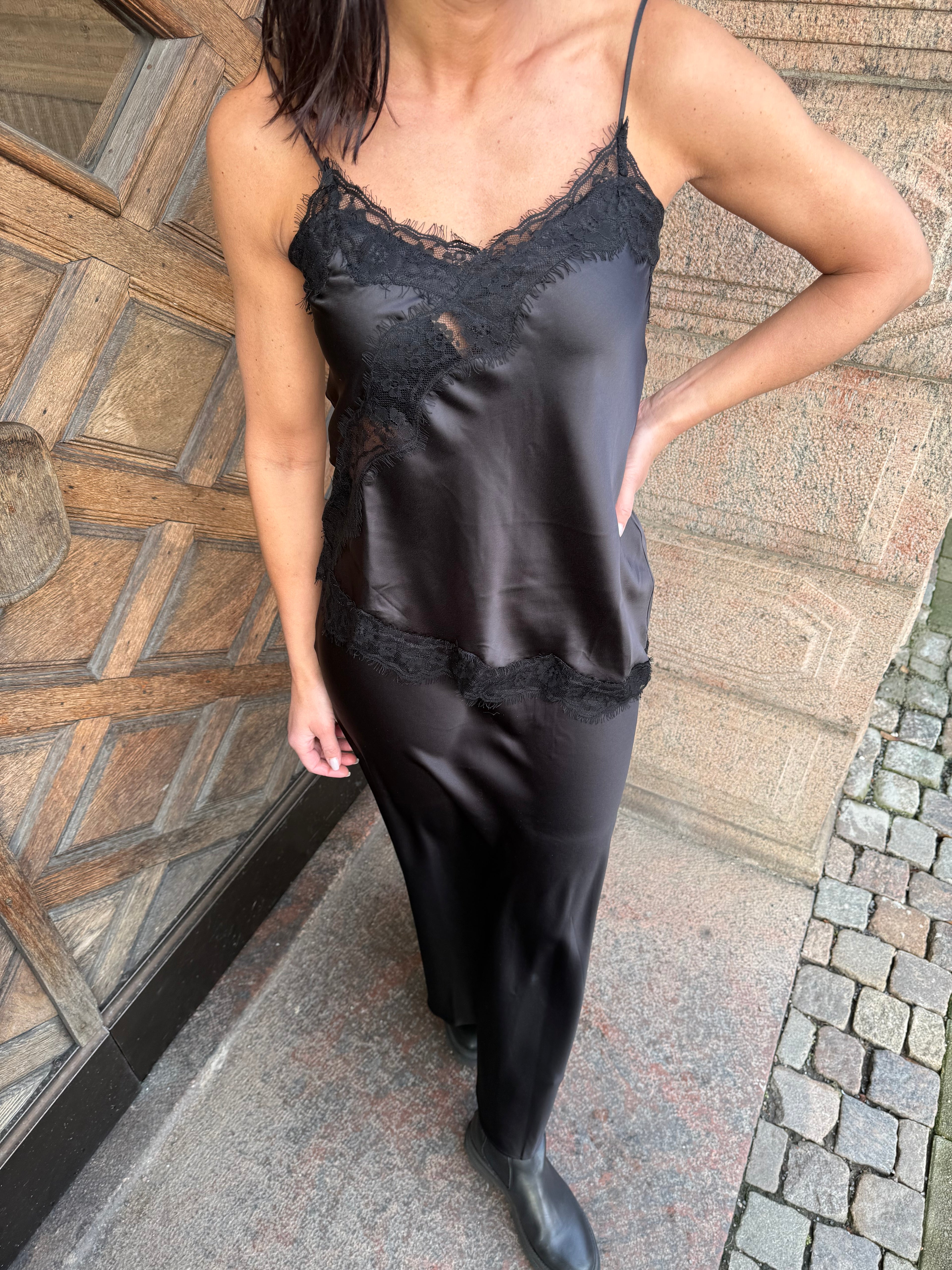 JDYFIFI S/L ASYM LACE SINGLET