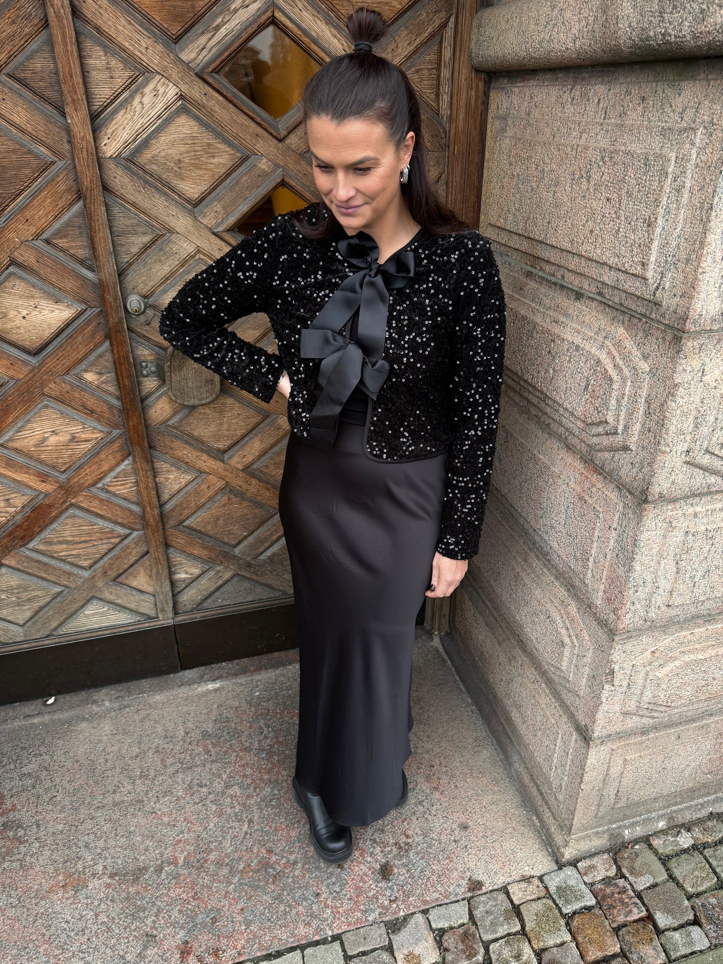 ONLANIKA SEQUINS LS BOW TOP