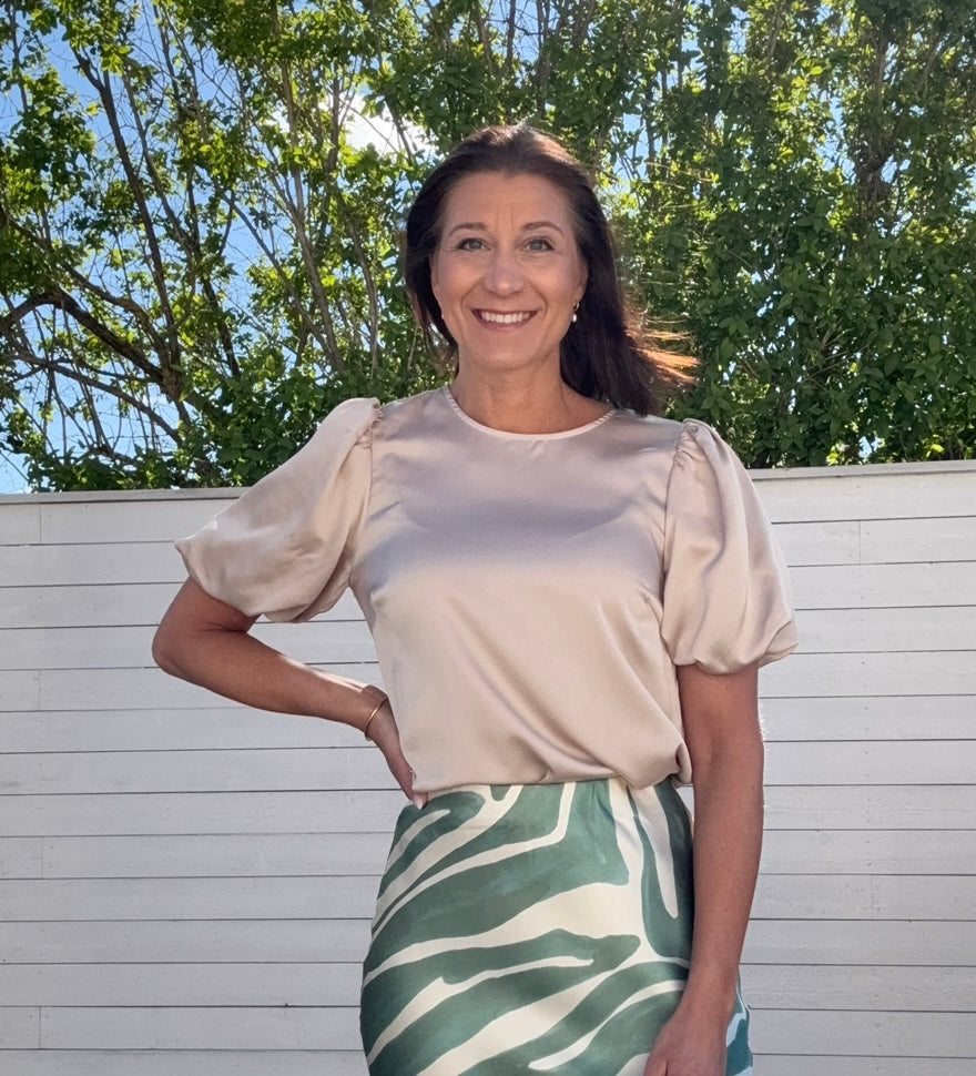 VIELLETTE 2/4 SATIN PUFF TOP CEMENT