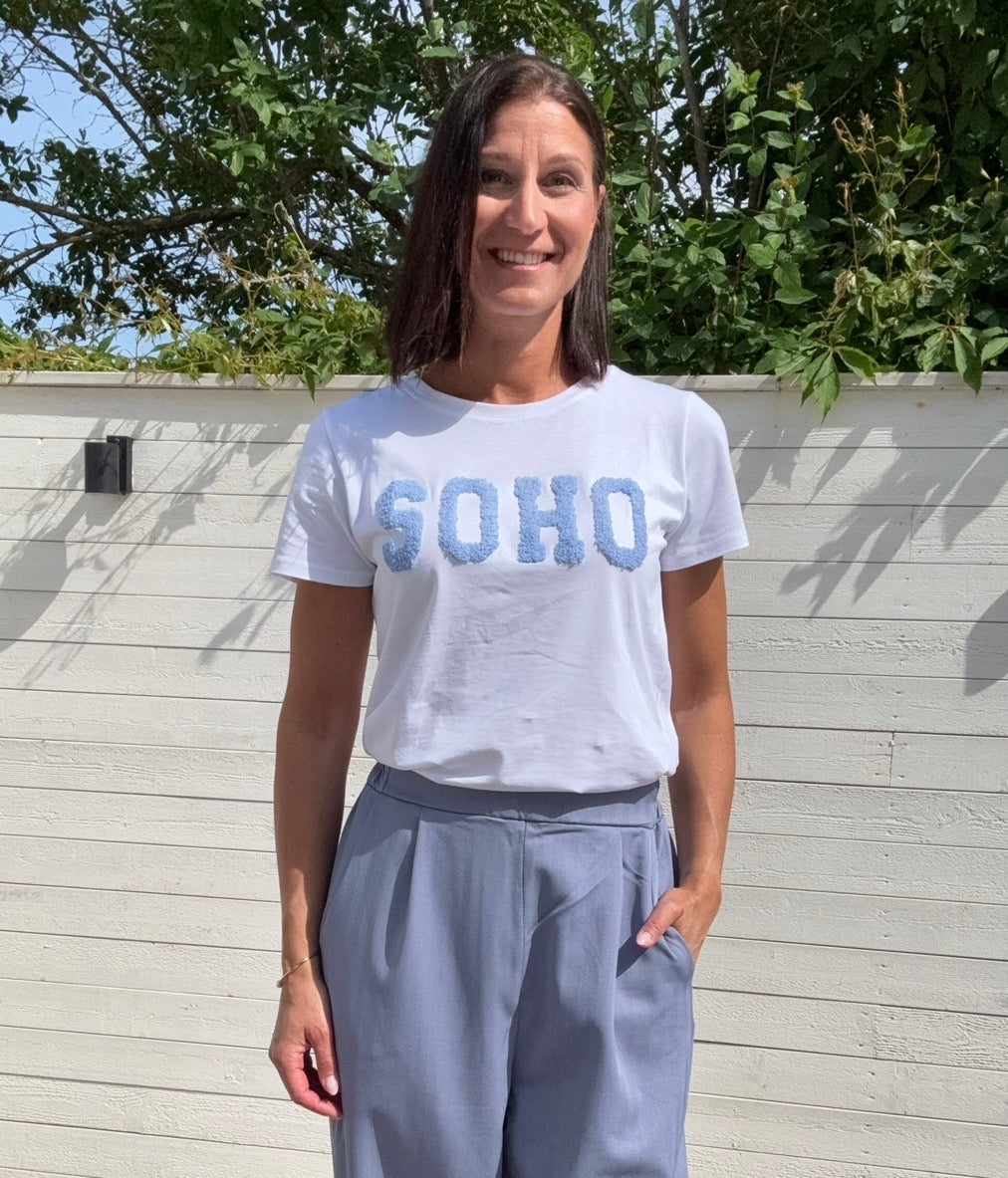 HERDIS TEE WHITE/SKY BLUE