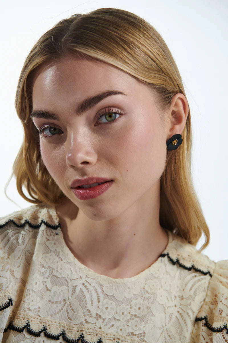Flower Small Earrings Pearl Black
