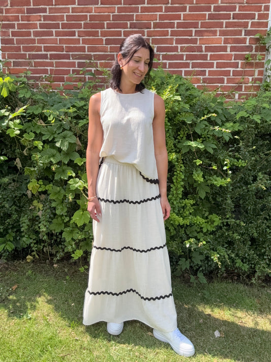 VIMANDA WAVY HW MAXI SKIRT
