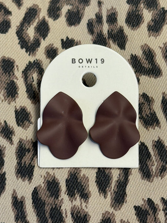 Lip Earrings Mat Brown S