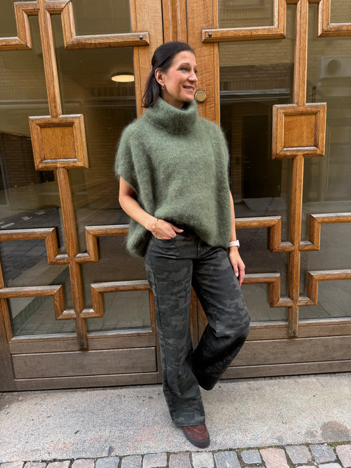 ARMY- Long Wide Leg Jeans