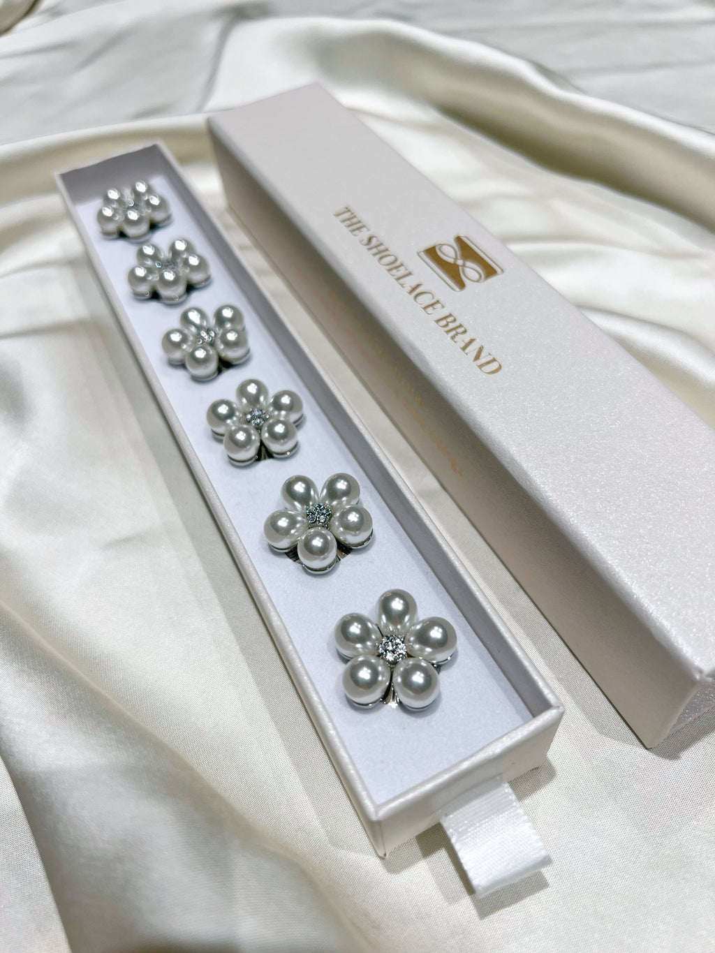 ROSI – PEARL FLOWER BUTTON CHARM SILVER- 2 PACK