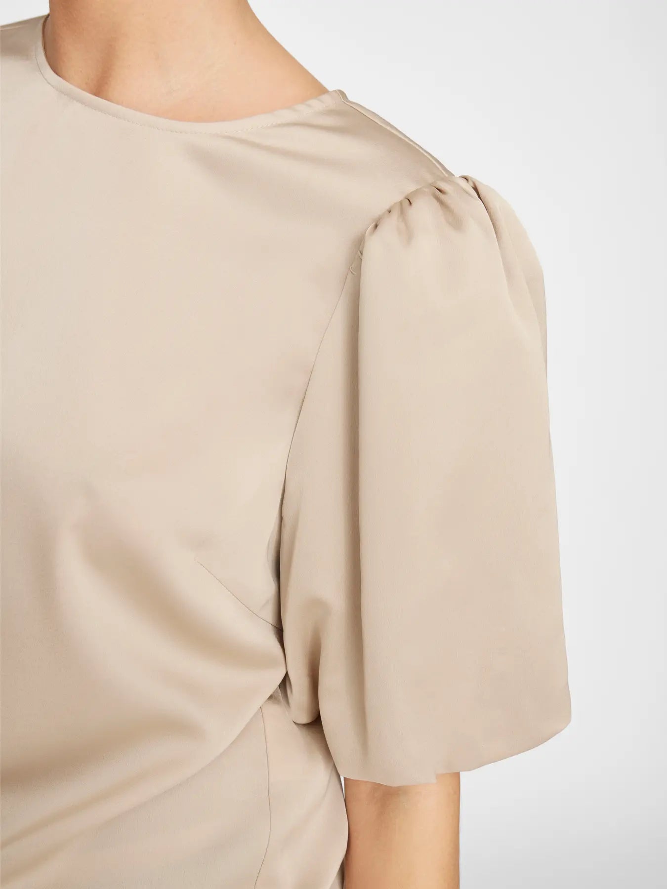 VIELLETTE 2/4 SATIN PUFF TOP CEMENT