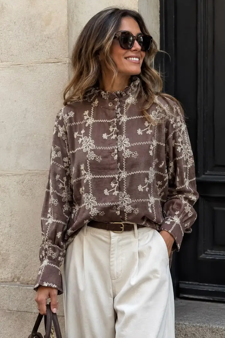 GRETA -Embroidered Floral Pattern Blouse
