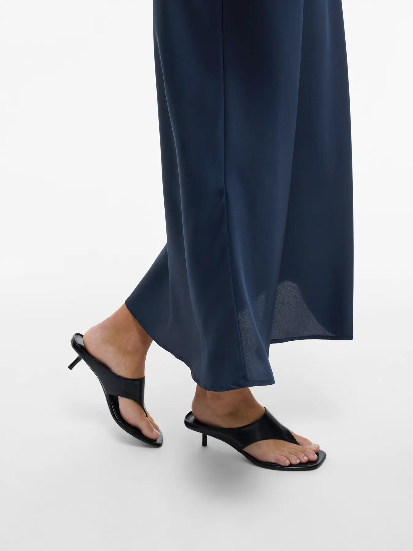 VIELLETTE HW MIDI SKIRT NAVY BLAZER