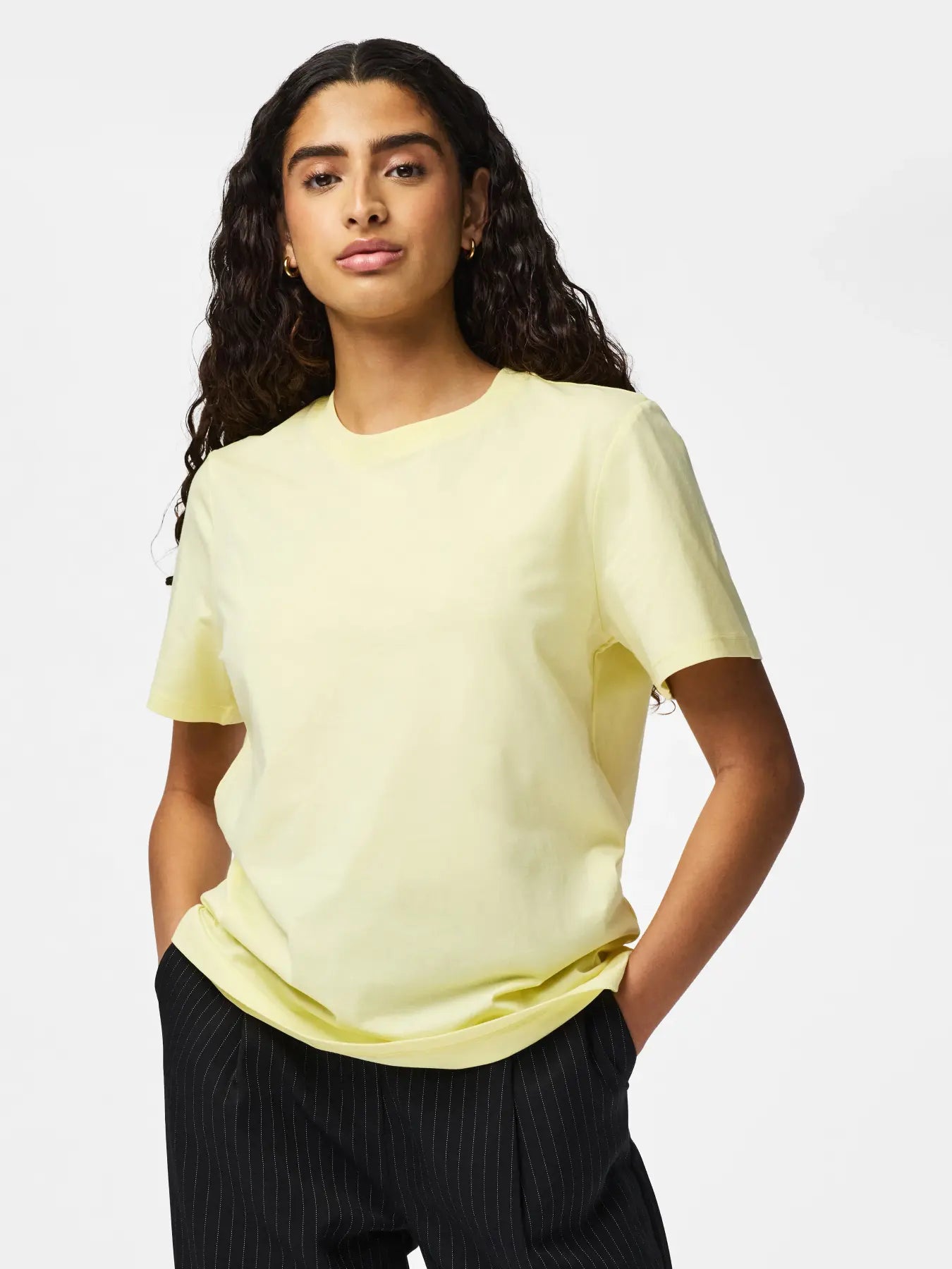 PCRIA SS SOLID TEE FRENCH VANILLA