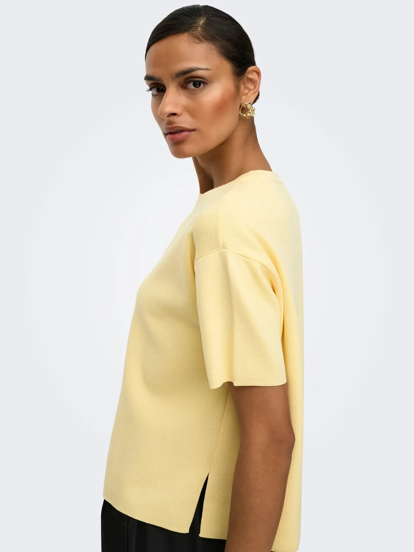 JDYASTRA S/S O-NECK SLIT PULLOVER DOUBLE CREAM