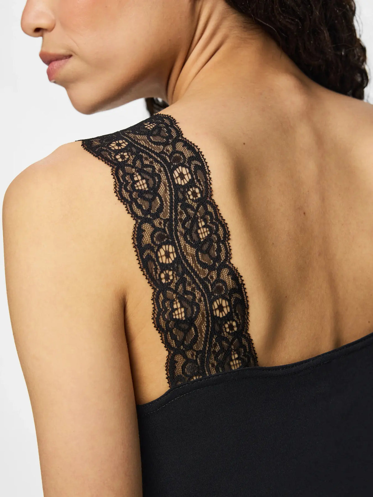 PCBARBERA LACE TOP BLACK