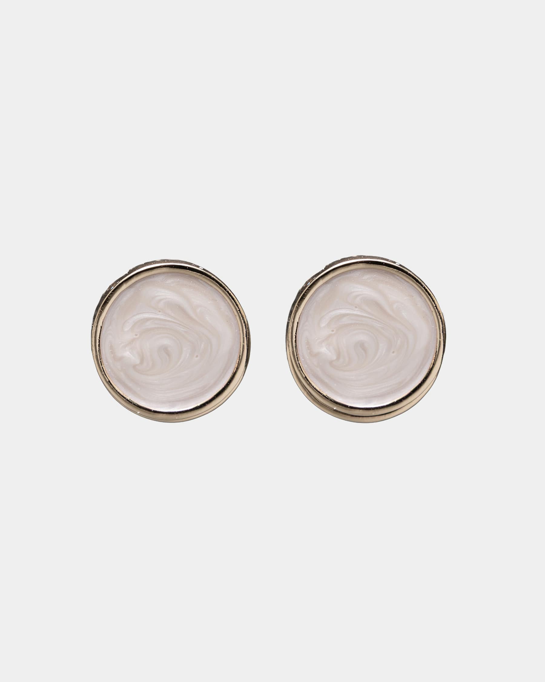 Ava Pearl Earrings- Pearl white