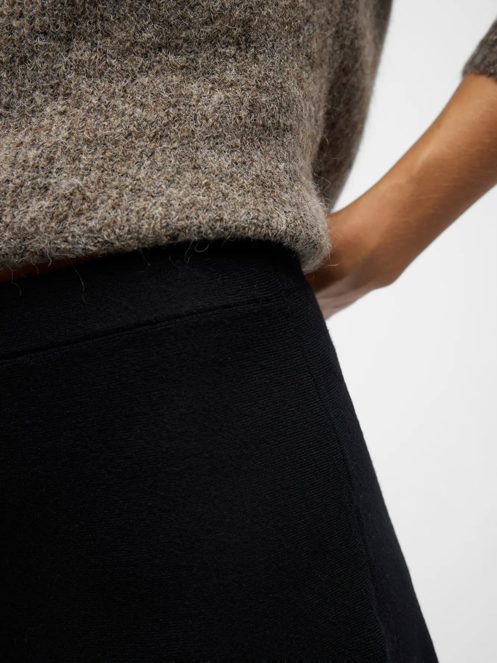 OBJREYNARD HW SHORT KNIT SKIRT BLACK