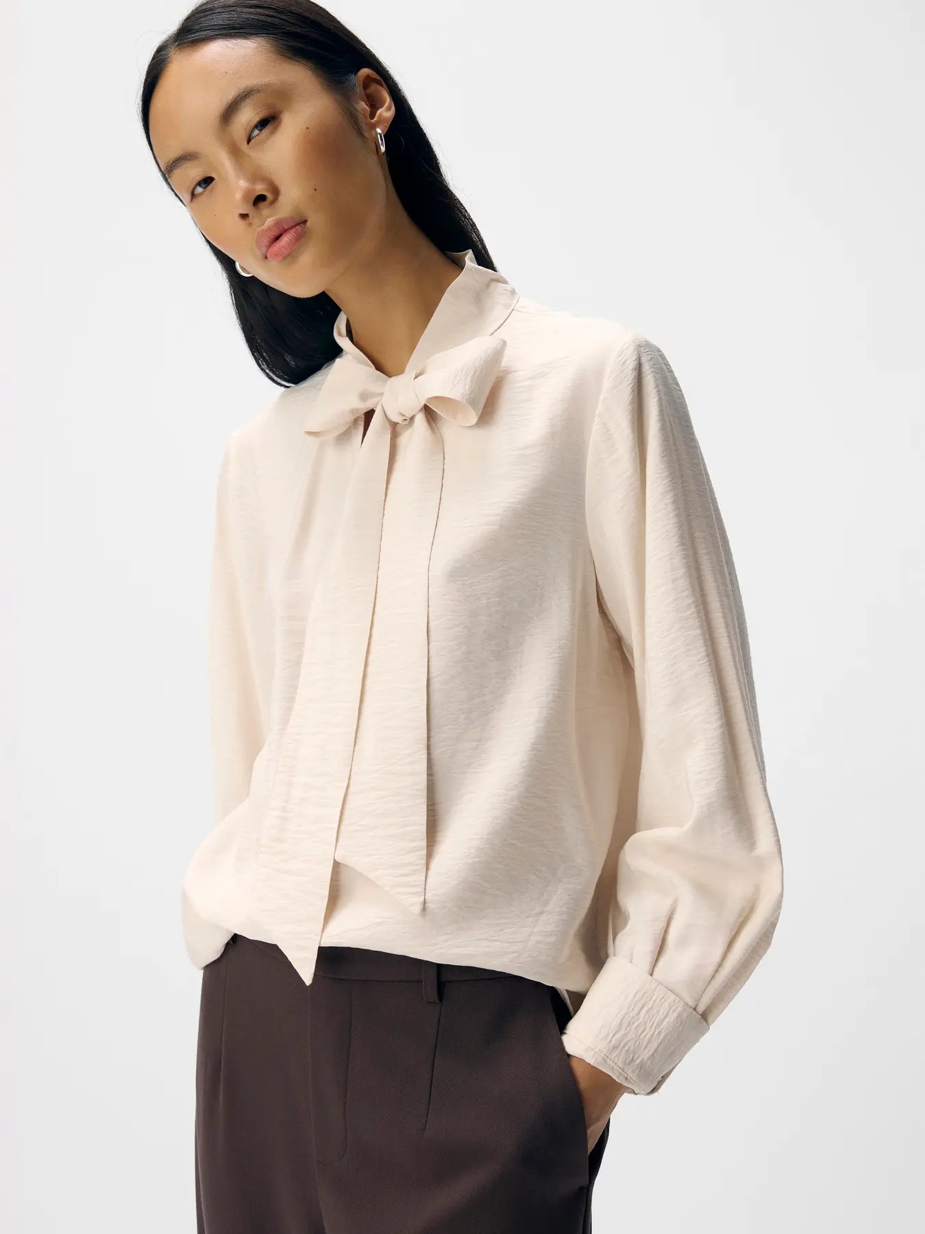 OBJJACIRA L/S RE BOW SHIRT WHITE SAND