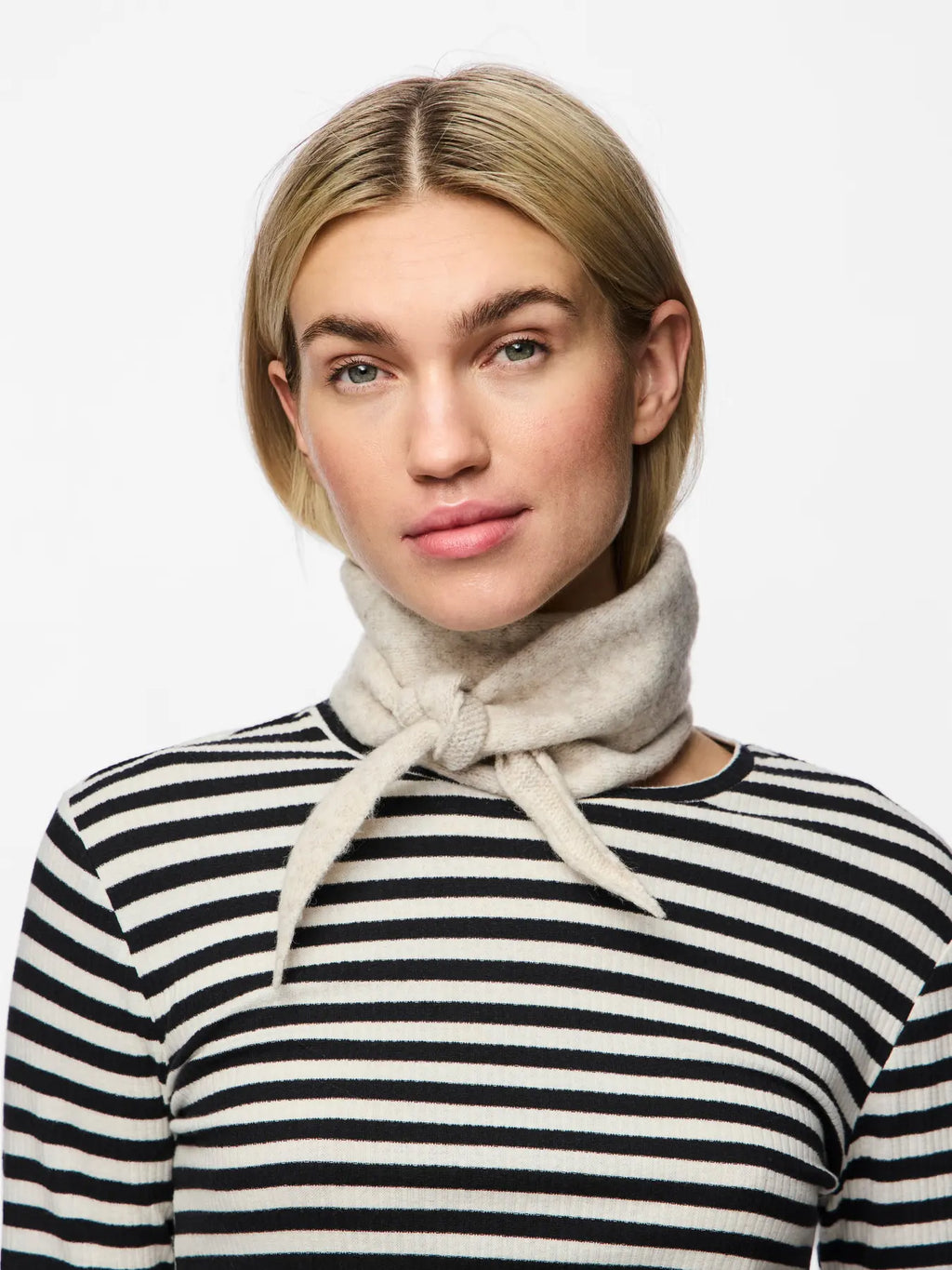 PCMINNA TRIANGLE SCARF