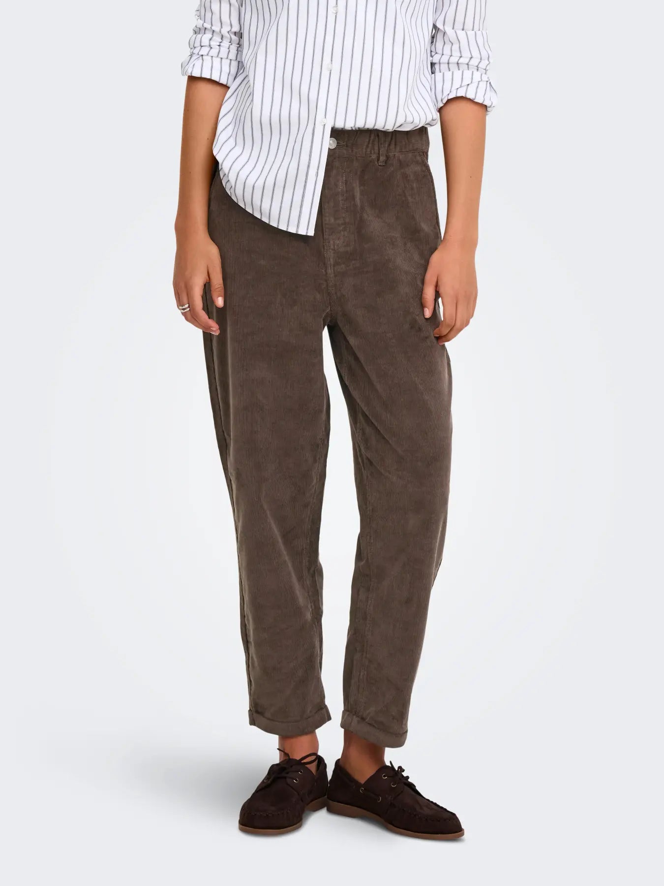 ONLFLORA MW CORD CAROT PANT CHOCOLATE BROWN