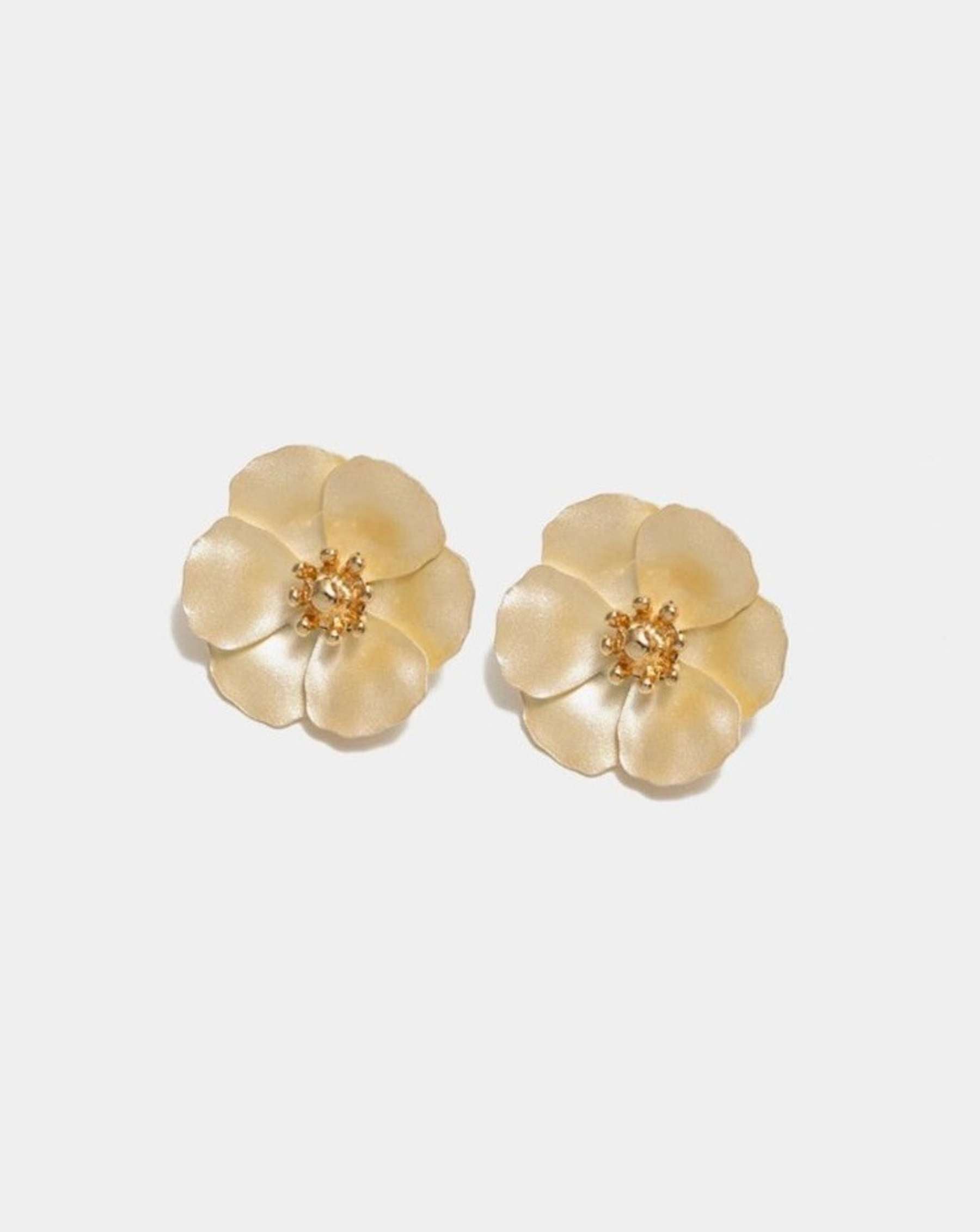 Flower Small Earrings- Soft yellow